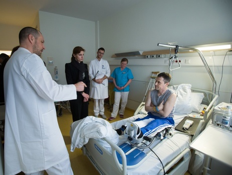 Марина Порошенко посетила проходящих лечение в Германии раненных украинских воинов