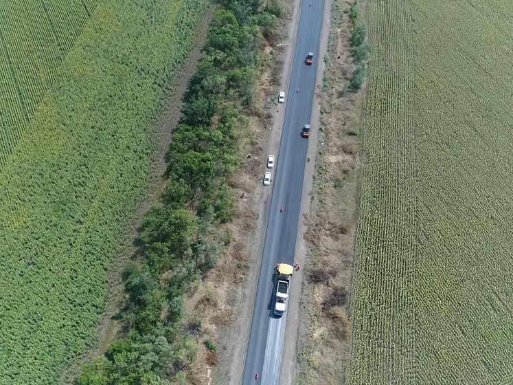 Омелян: На ремонт дорог в Украине нужно 10 лет и 1 трлн грн