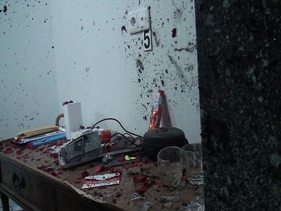 Взрывчатка, замаскированная под букет цветов, разнесла приемную директора столичной IT-компании. Видео