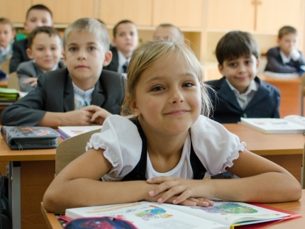 В Киеве и Харькове с 8 февраля возобновляются занятия в школах