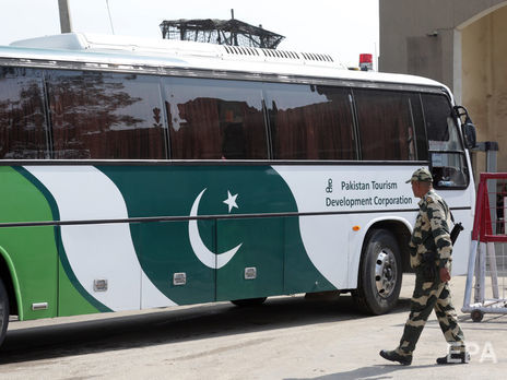 ﻿Пакистан повністю перервав транспортне сполучення з Індією