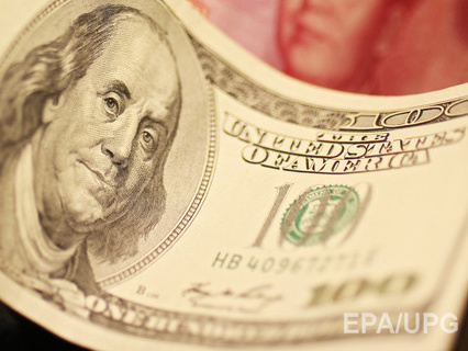 Нацбанк опустил курс гривны к доллару до 25,91 грн/$