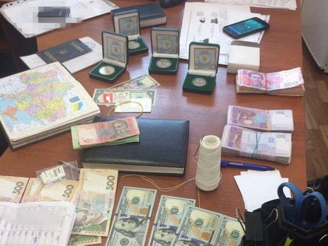 В Запорожье задержали за взяточничество троих сотрудников СБУ