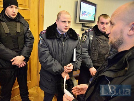 Полиция опровергает участие полицейских в драке в помещении Минюста