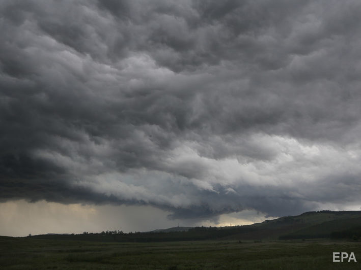 ﻿Укргідрометцентр оголосив штормове попередження в низці областей країни на 13–14 серпня
