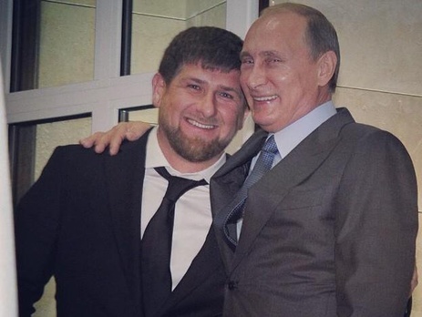 Кадыров выложил в Instagram свою фотографию с винтовкой и надписью 