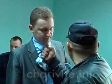 Активист "Правого сектора" побил прокурора Ровненского района