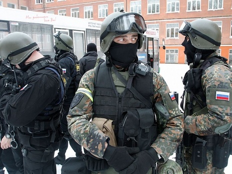 ФСБ сообщила о задержании в Екатеринбурге семерых членов ИГИЛ, готовивших теракты в России