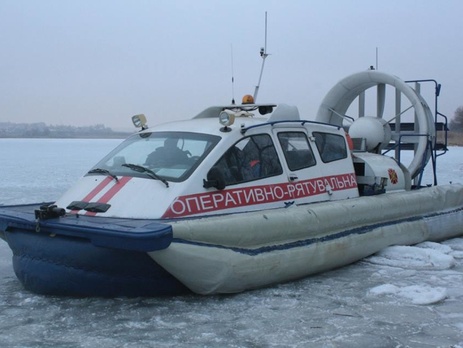 В Запорожской области спасатели сняли с дрейфующих льдин больше 30 рыбаков