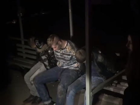 Ночная погоня в Киеве: опубликованы кадры задержания водителя и пассажиров BMW. Видео