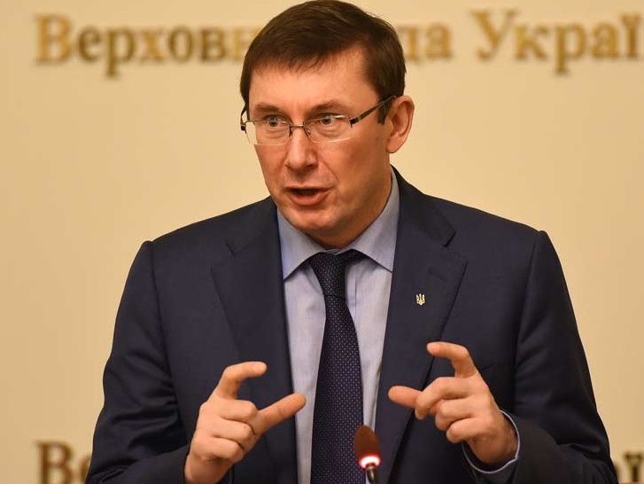 Луценко: На отставке Яценюка с поста премьера настаивают три фракции