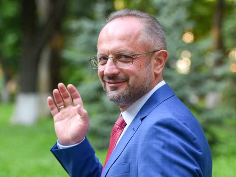 Зеленский уволил Безсмертного с должности представителя Украины в подгруппе по политическим вопросам на переговорах в Минске