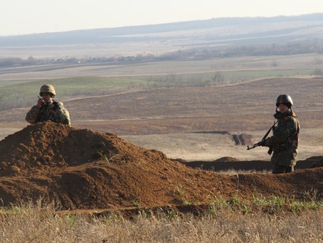 Пресс-центр АТО: Мобильная минометная группа террористов обстреляла украинских военных у Марьинки