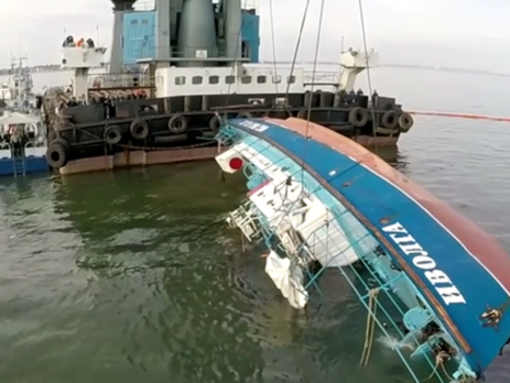 Одесский суд оставил капитана катера 