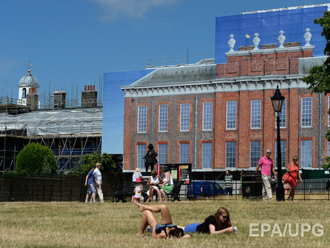 В Лондоне мужчина сжег себя напротив дворца принца Уильяма