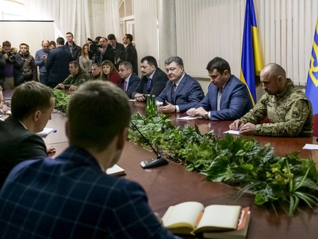 Порошенко: Коррупционеров не защитят никакие связи