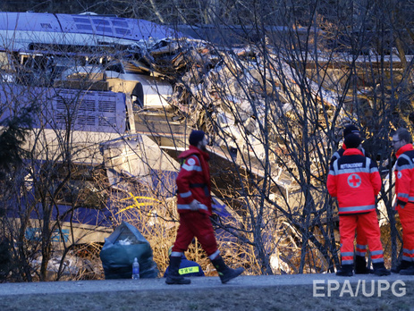 В больнице скончалась десятая жертва столкновения поездов в Германии