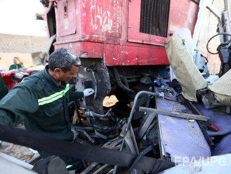 В Египте поезд врезался в бетонное ограждение, ранены 44 человека