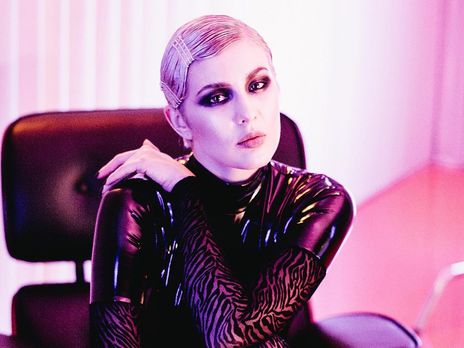 Maruv обнародовала бэкстейдж-снимки съемки 