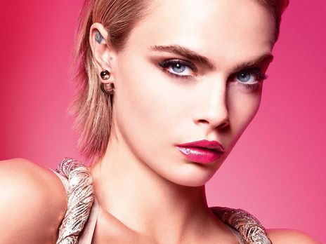 Делевинь снялась голой для Marie Claire