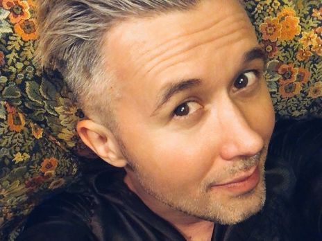 Бабкин показал фото с маленьким сыном на руках