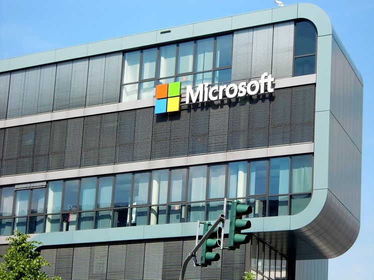 Компания Microsoft признала, что прослушивает пользователей – Reuters
