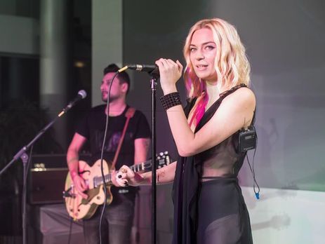 Alloise представила клип Crown в формате 2D. Видео