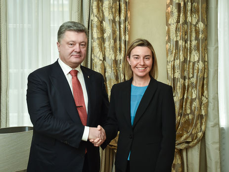 Администрация Президента: Во время встречи с Могерини Порошенко призвал ЕС к активной защите крымских татар