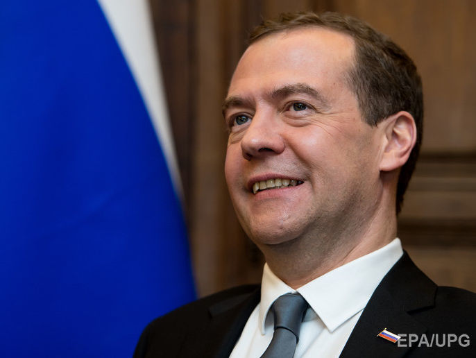 Милов о речи Медведева: Этот дятел начинает всех пугать холодной войной и кидать идиотские старые обидки