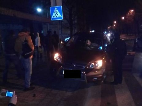 Во Львове пьяный водитель въехал в остановку общественного транспорта