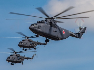 Источник: В Севастополь прибыли восемь военных вертолетов