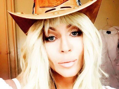 Ахмадов подарил Билык ангела на День влюбленных