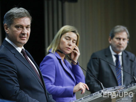 Премьер Боснии Денис Звиздич, Могерини и Хан на пресс-конференции в Брюсселе