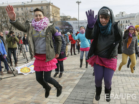 Кабмин рекомендовал сделать 7 марта выходным днем