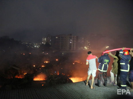 ﻿Пожежа знищила приблизно сотню будинків у нетрях столиці Бангладеш