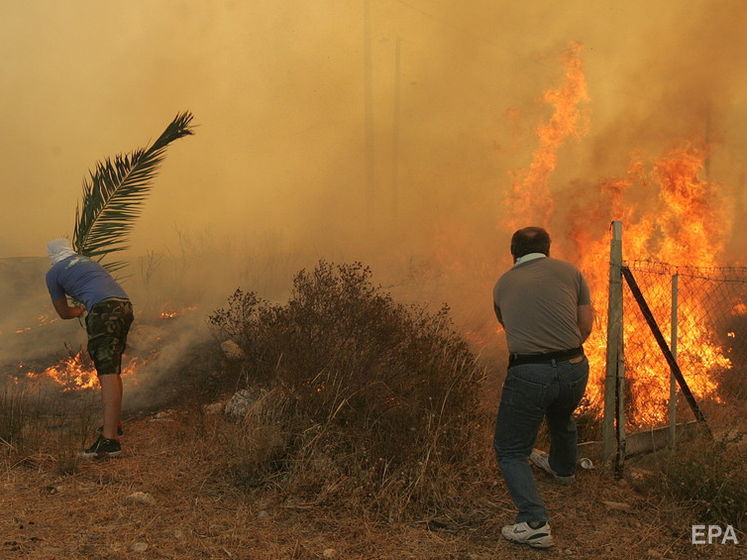 ﻿На Кіпрі спалахнуло дві неконтрольовані пожежі