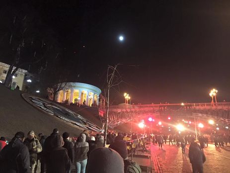 В Киеве собрались добровольцы со всей страны, чтобы почтить память героев Небесной сотни. Фоторепортаж