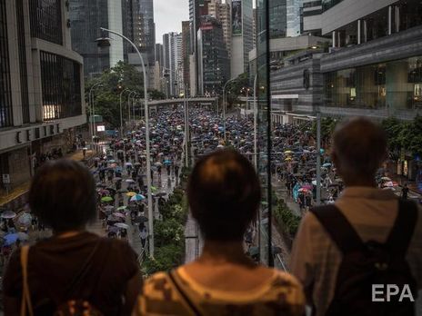 Агентство Xinhua подозревают в покупке рекламы в Twitter и Facebook для дискредитации акций протеста в Гонконге