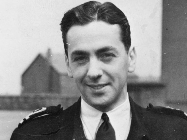 Умер британский пилот-рекордсмен, летавший на 487 типах самолетов