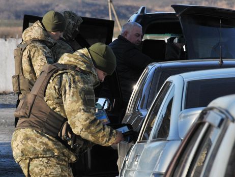 В Донецкой области снова открыли закрытые из-за обстрелов пункты пропуска