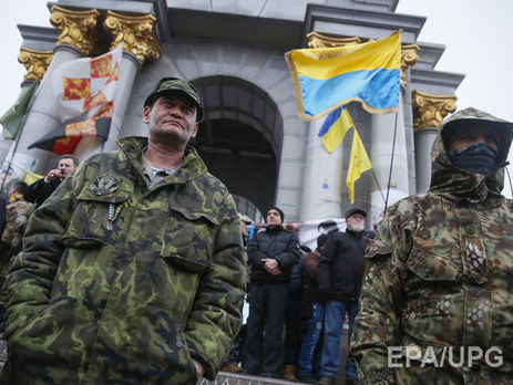 На Майдане произошло столкновение между сторонниками и противниками сноса палаток