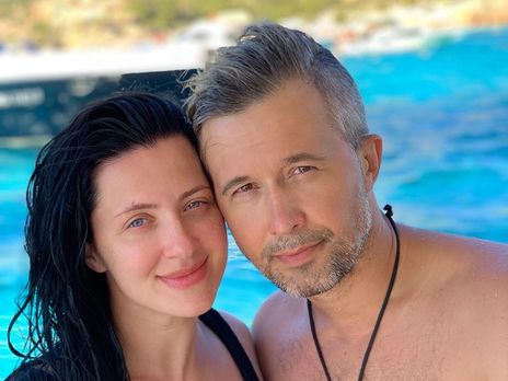 Бабкины продемонстрировали поцелуй на отдыхе в Италии