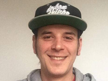 Житель Лондона после вечера в баре сменил имя на Двойной Чизбургер с Беконом