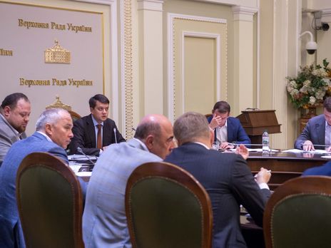 “Слуга народа” будет иметь 60% мест в каждом комитете. Остальные фракции получат от 5% до 10% – СМИ