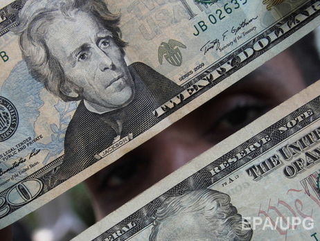 Курс гривны упал до 12-месячного минимума