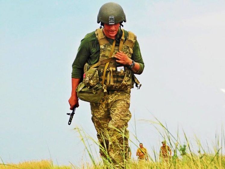 ﻿Українські військові в Донецькій області виявили закладений на узбіччі дороги фугас