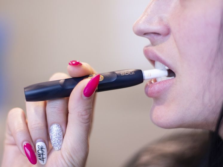 В Украине растет число подростков, курящих электронные сигареты – Forbes