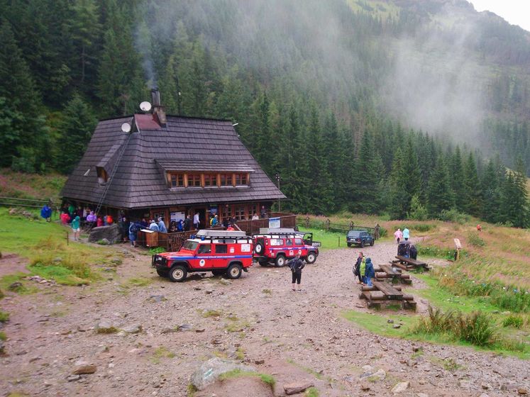 ﻿У горах у Польщі блискавка влучила у групу туристів, загинуло троє людей
