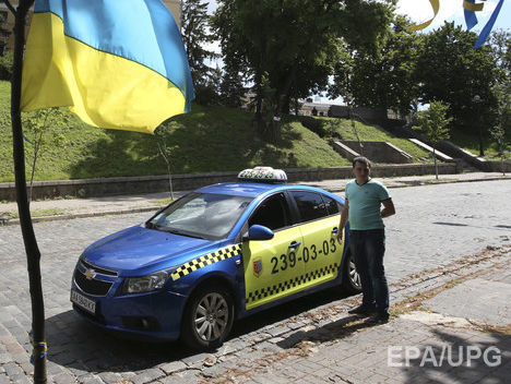 Киевские таксисты угрожают властям забастовкой