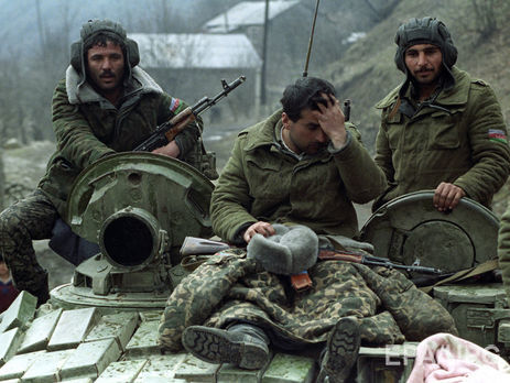 Власти Азербайджана передали РФ ноту протеста из-за соглашения о поставках оружия Армении